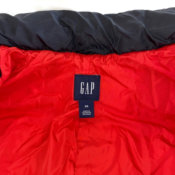 Black gap puffy jacket - Picture 3 of 3